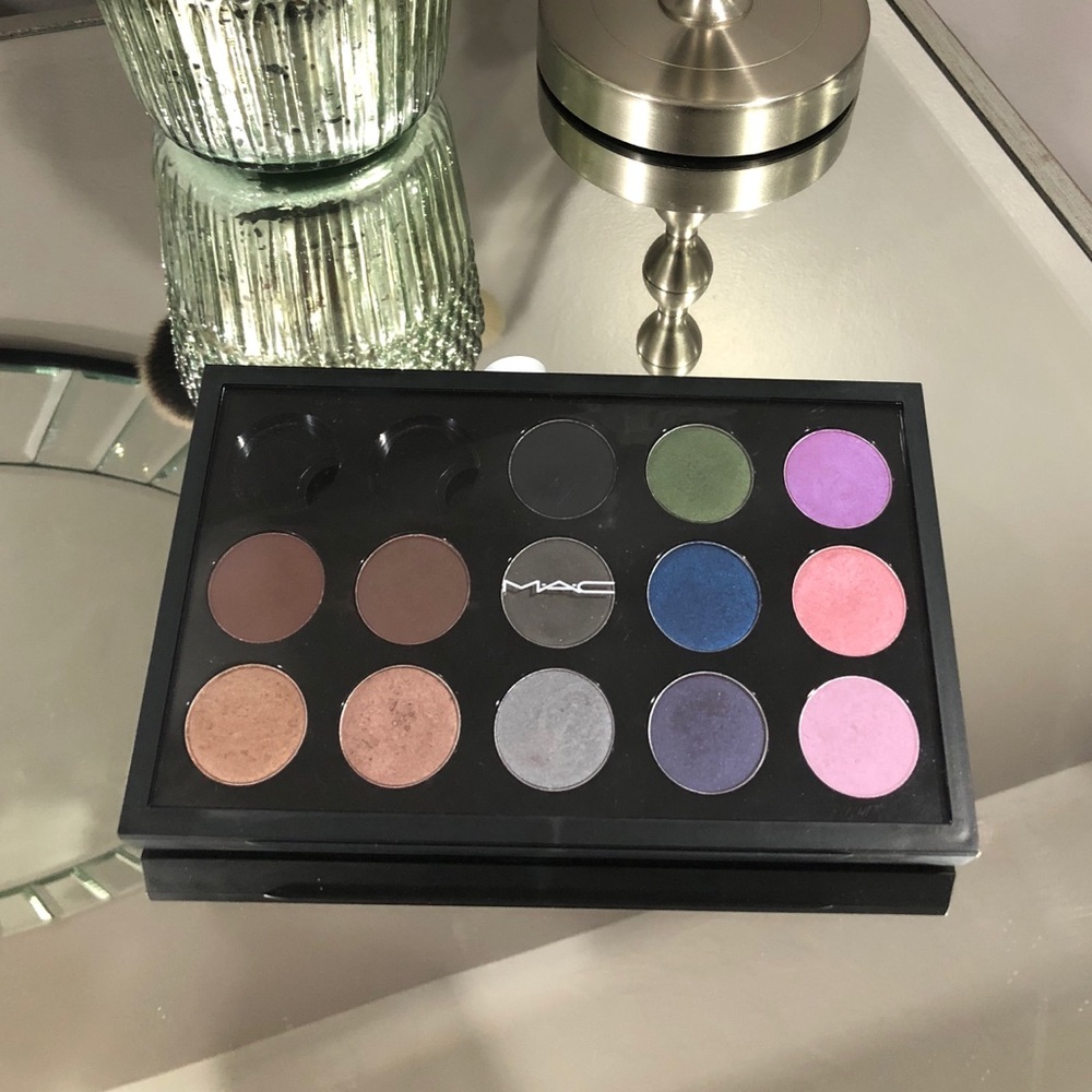 Mac Pro Pallet custom 15 eye shadow pallet